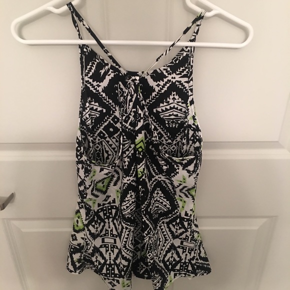 Tank - Picture 2 of 5